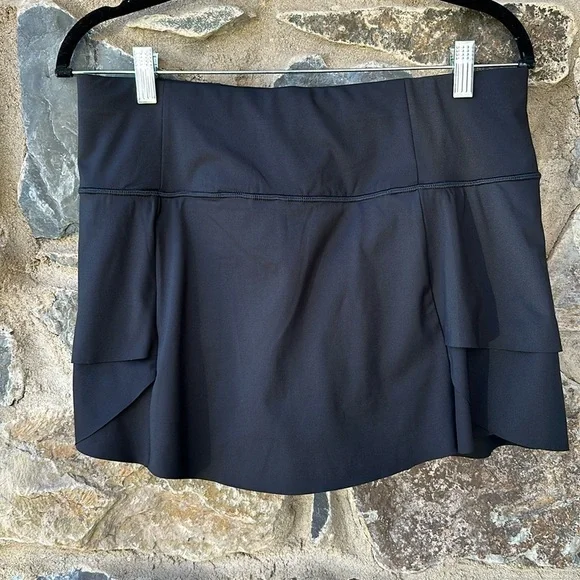 Athleta Momentum Ruffle Skort Black Size M - Picture 2 of 9